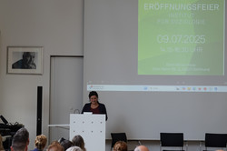 Moderation von Prof. Dr. Mona Motakef, stellvertretende Institutsdirektorin